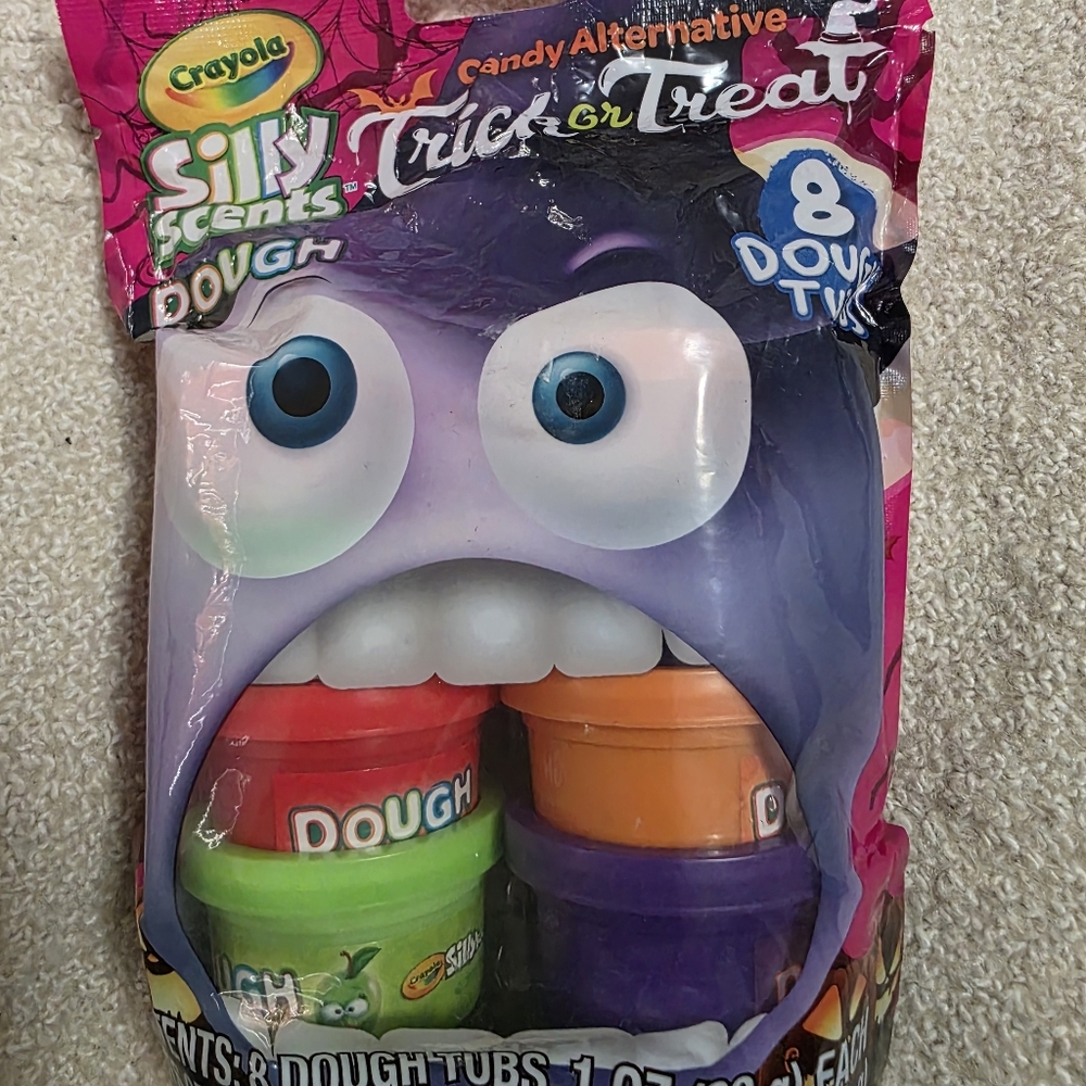 Crayola Silly Scents Dough Pack - Red, Green, Orange